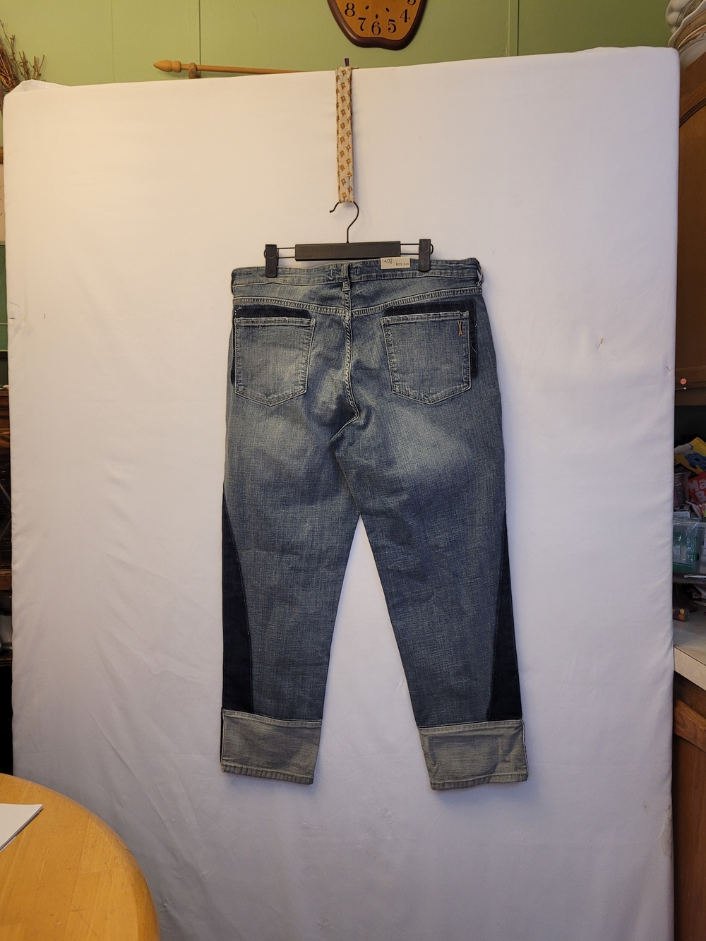 Relaxed Blue Washed Jeans with Light Cuffs - Picture 2 of 5